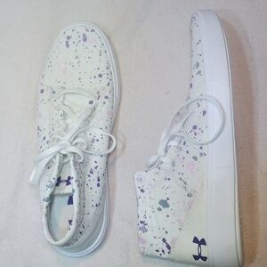 Under Armour size 7Y, white with pink, purple and gray splatters